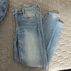 American eagle size 4 skinny jeans
